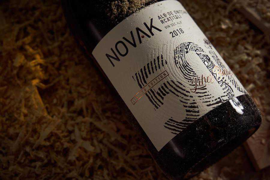 Novak 500 wine label design inspiration